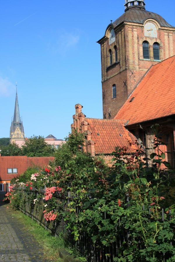 Zentrale Ferienwohnung Anker Im Sonnenblumenhaus เฟลนส์บวร์ก ภายนอก รูปภาพ